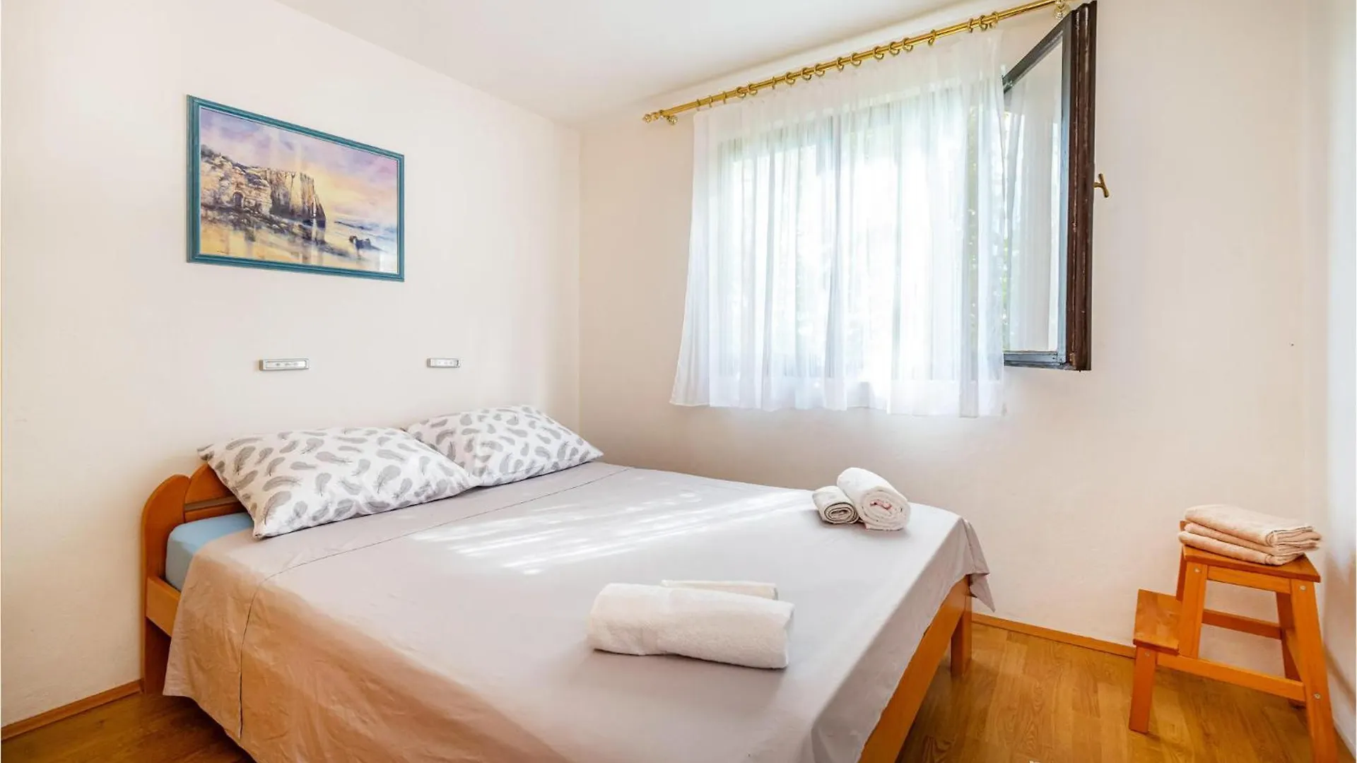 Feriehus Stunning Home In Maslenica With Kitchen